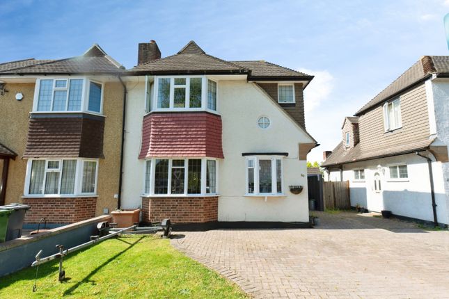 3 bed property, in Lawrence Avenue, £850,000