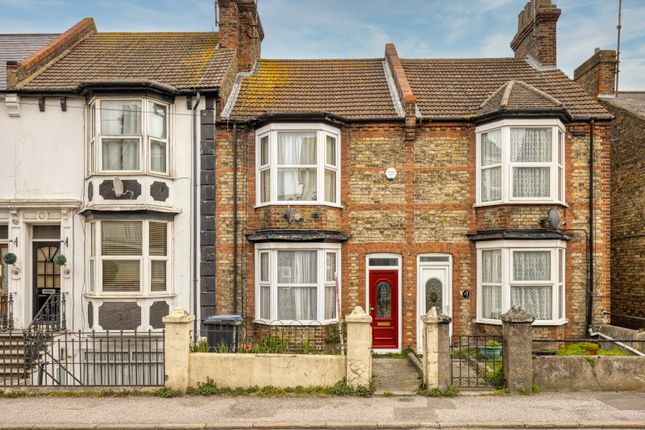 2 bed property, in Margate Road, £200,000