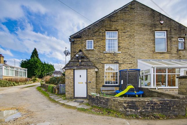 2 bed property, in 2 Pleasant Place, £150,000