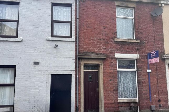 2 bed property, in Limbrick, £80,000