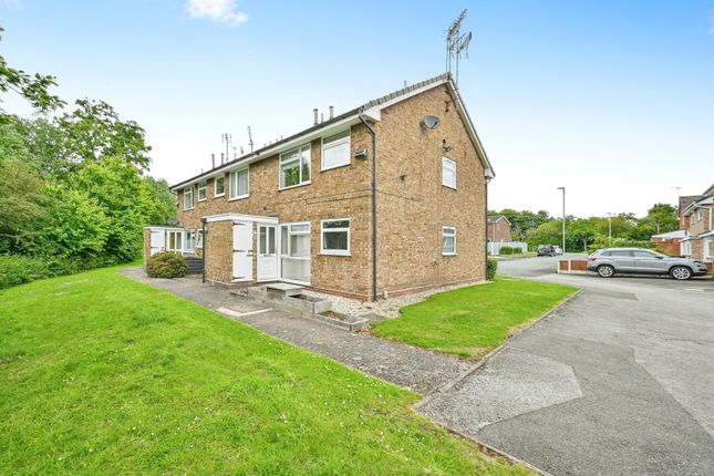 1 bed property, in Tasman Drive, £50,000
