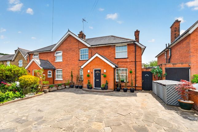3 bed property, in Hillside Avenue, £675,000