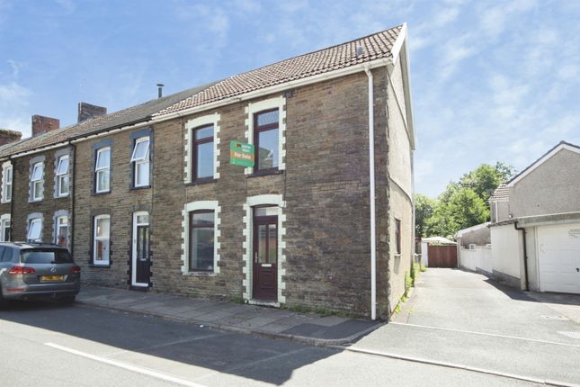 3 bed property, in Duffryn Terrace, £100,000
