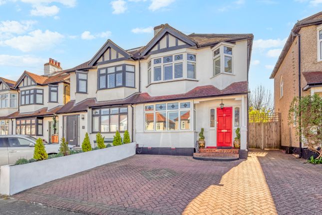 3 bed property, in Carlingford Road, £615,000