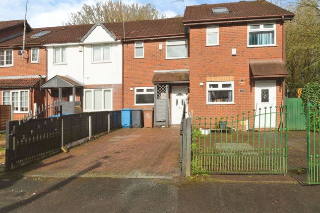 2 bed property, in Lamorna Close, £150,000