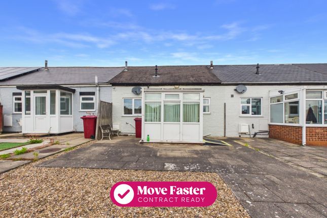 1 bed property, in The Hoppers, £80,000