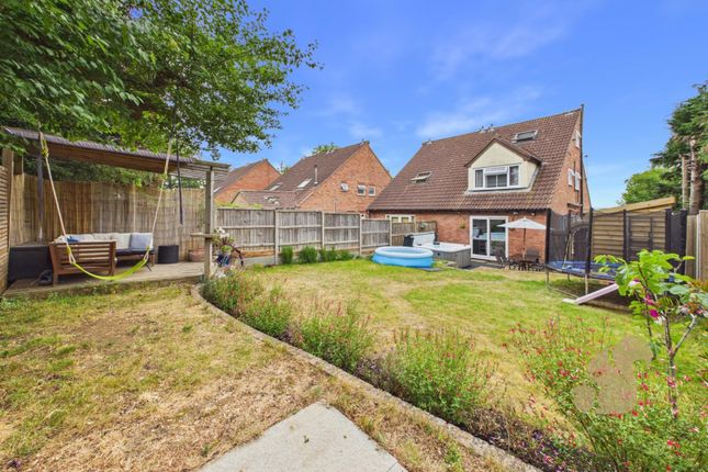 3 bed property, in Newton Croft, £260,000