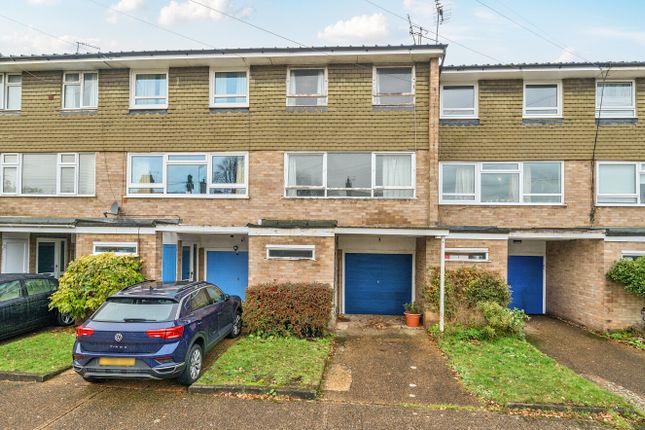 3 bed property, in Alexandra Road, £550,000