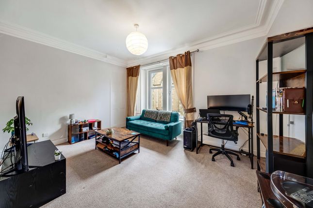 1 bed property, in Eliza Street, £65,000