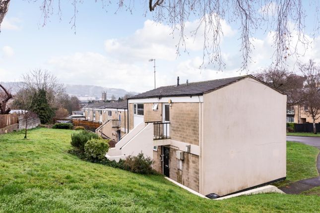 1 bed property, in Spring Lane, £180,000