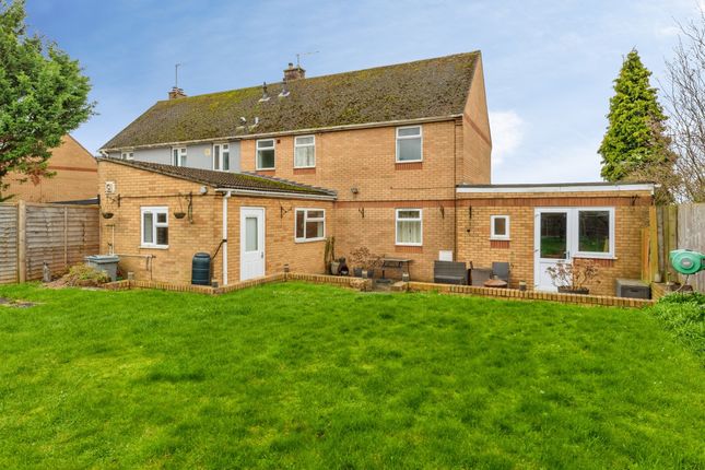 3 bed property, in Bourne Road Estate, £240,000