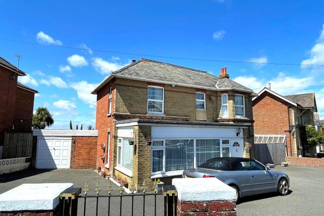 5 bed property, in Wilton Park Road, £350,000
