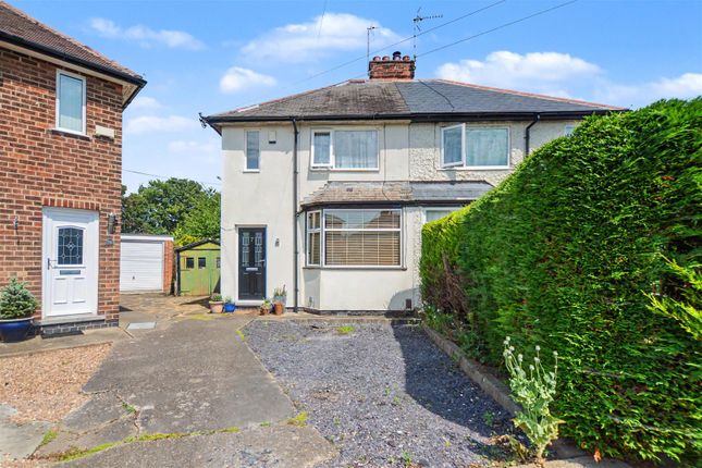 2 bed property, in Trent Crescent, £225,000