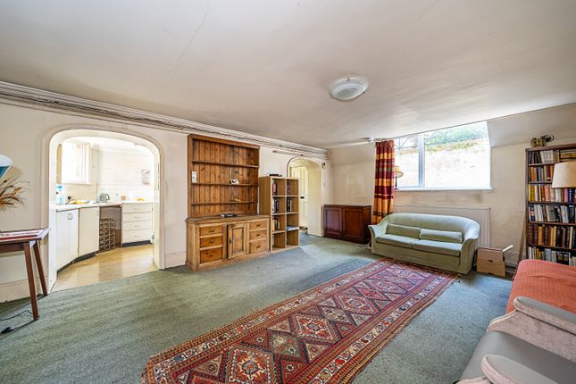 2 bed property, in Holford Road, £600,000