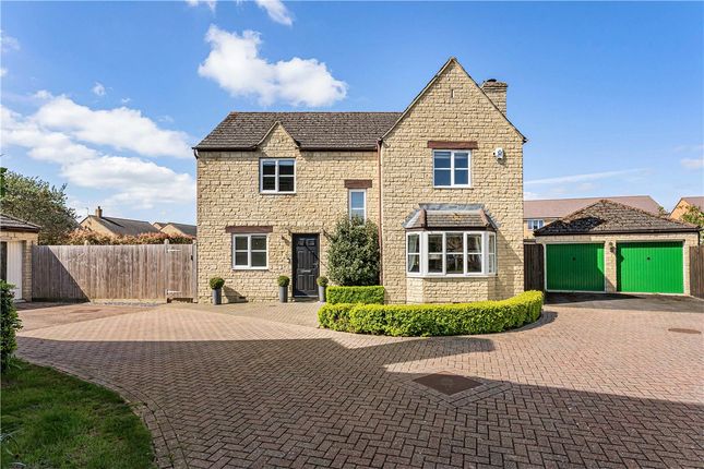4 bed property, in Willows Edge, £875,000