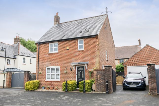 3 bed property, in Elm Lane, £425,000