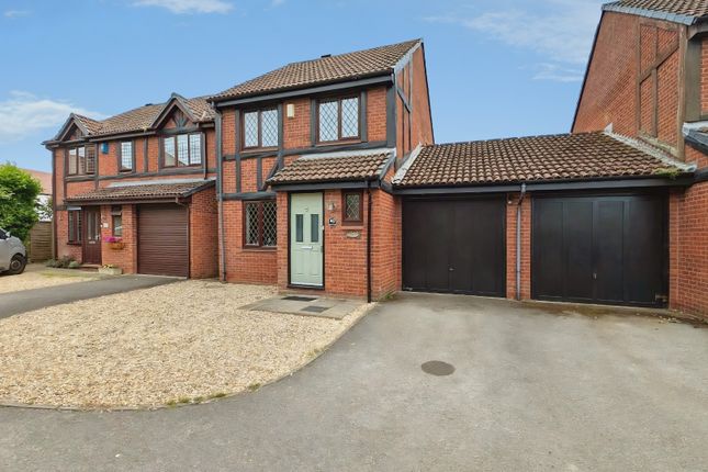 3 bed property, in Homefield, £350,000