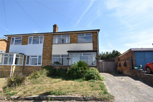 3 bed property, in Fallowfield Close, £220,000