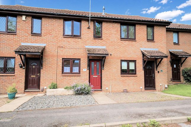 2 bed property, in Bryant Way, £265,000