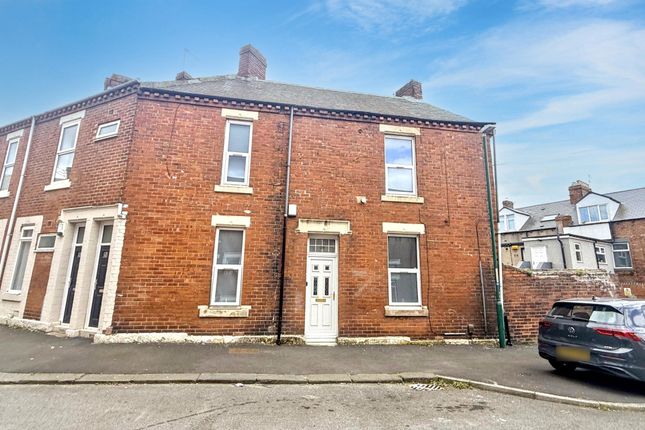 4 bed property, in Devonshire Street, £125,000