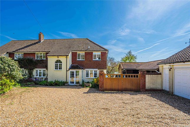4 bed property, in Bradden Lane, £975,000