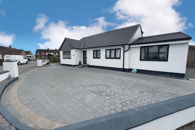 5 bed property, in Woodmere Road, £425,000