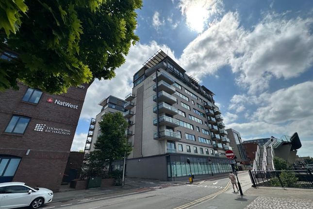 1 bed property, in 211 Witham Wharf Brayford Wharf East, £70,000
