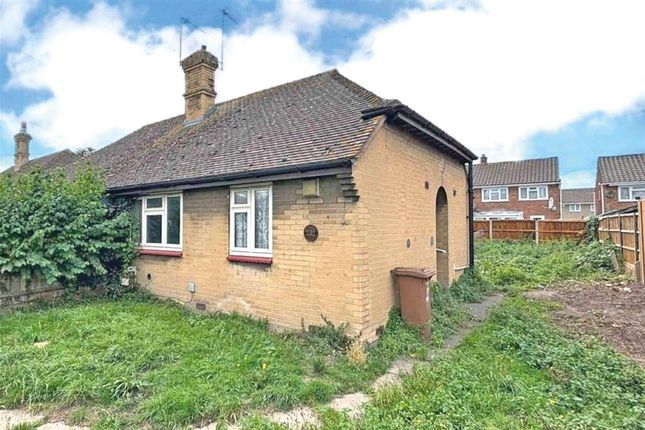 2 bed property, in Maiden Lane, £175,000