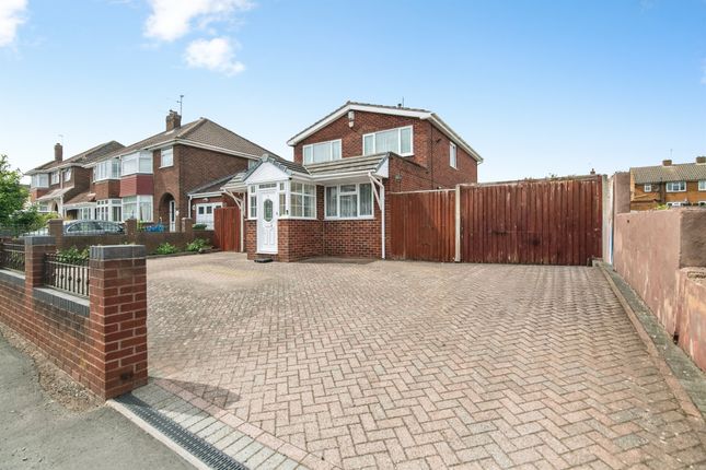 5 bed property, in Queen Street, £335,000
