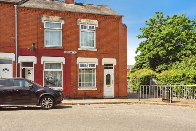 3 bed property, in Farnham Street, £200,000