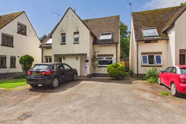 3 bed property, in Baker Street, £385,000