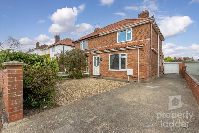 3 bed property, in Cromwell Road, £310,000