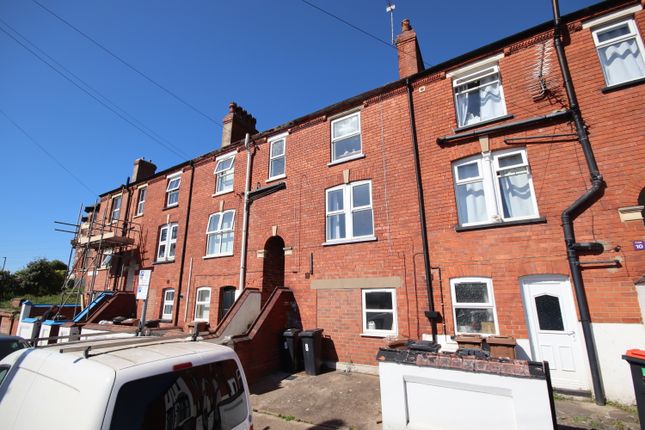 6 bed property, in Avenue Terrace, £215,000