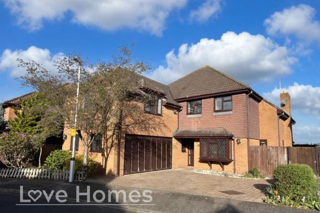 4 bed property, in Highfields, £750,000