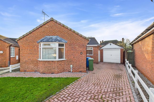 2 bed property, in Red House Farm, £170,000