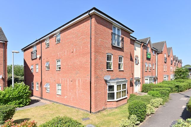 2 bed property, in Archers Walk, £125,000