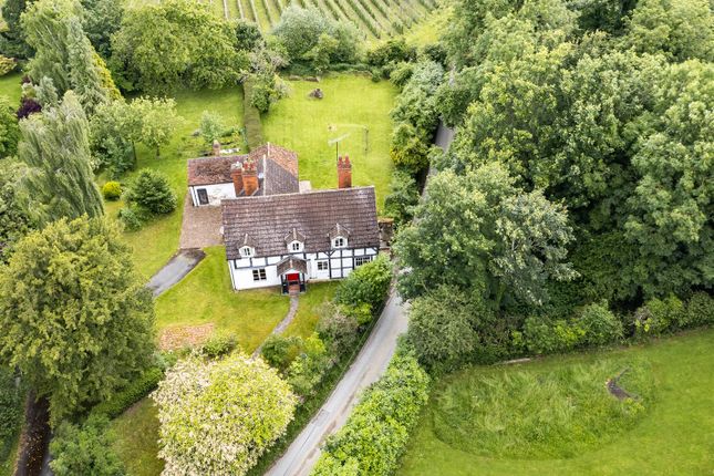 3 bed property, in Perton, £545,000