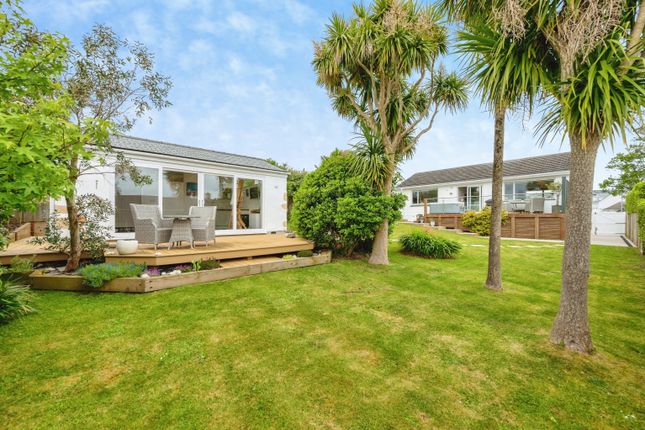 3 bed property, in Moyle Road, £899,000