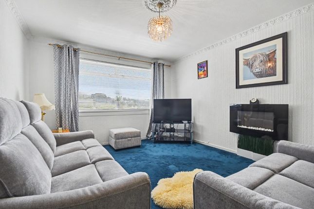 3 bed property, in West Barmoss Avenue, £140,000