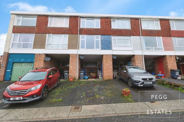 3 bed property, in Braeside Road, £160,000