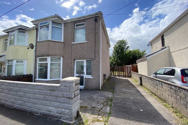 3 bed property, in Godfrey Avenue, £140,000