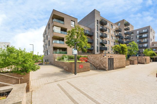 2 bed property, in 399F Edgware Road, £380,000