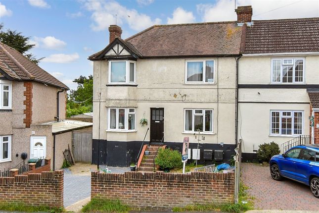 1 bed property, in Cedar Road, £160,000