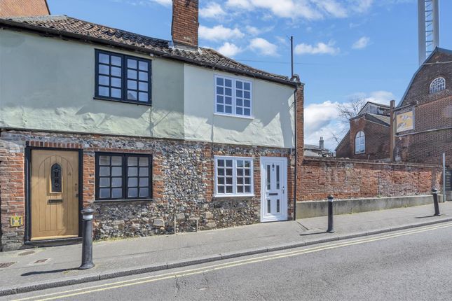 2 bed property, in Bridewell Lane, £268,000