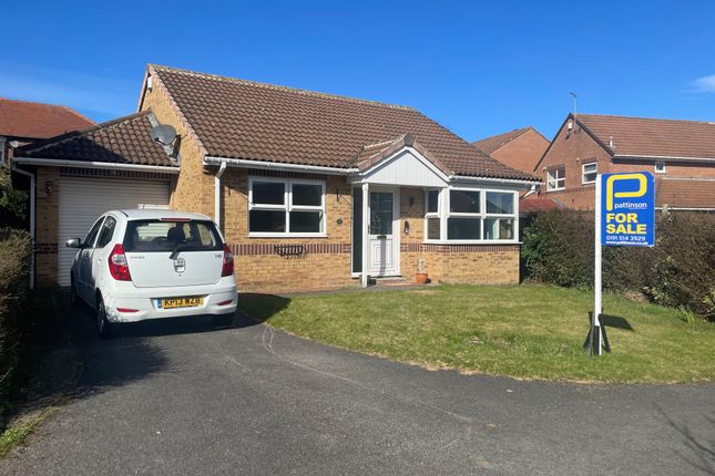 2 bed property, in Stillington Close, £230,000