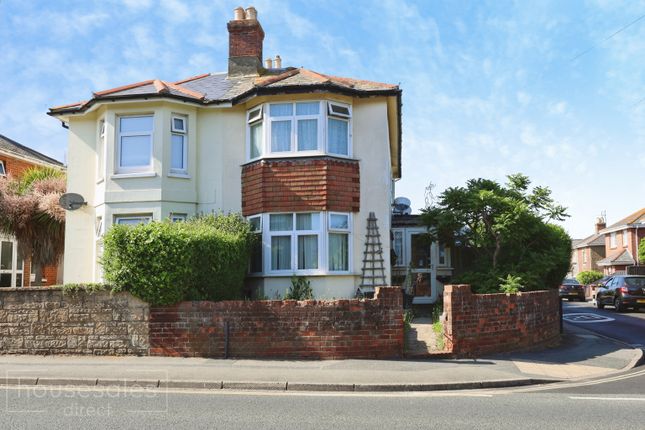 4 bed property, in Newport Road, £200,000