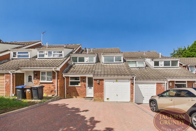 3 bed property, in Viscount Road, £250,000