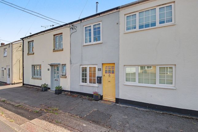 2 bed property, in Albert Road, £280,000