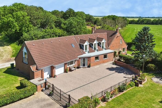 5 bed property, in Carr Road, £640,000