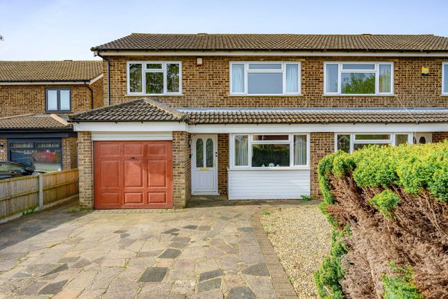 3 bed property, in Maplefield, £575,000